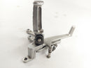 Triumph Speed ​​Triple T509 885i [1998] - Footrest a destra con supporto e pedale del freno-3