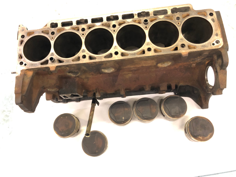 BMW M 535i E28 [1986] - Bloc-cylindres avec piston