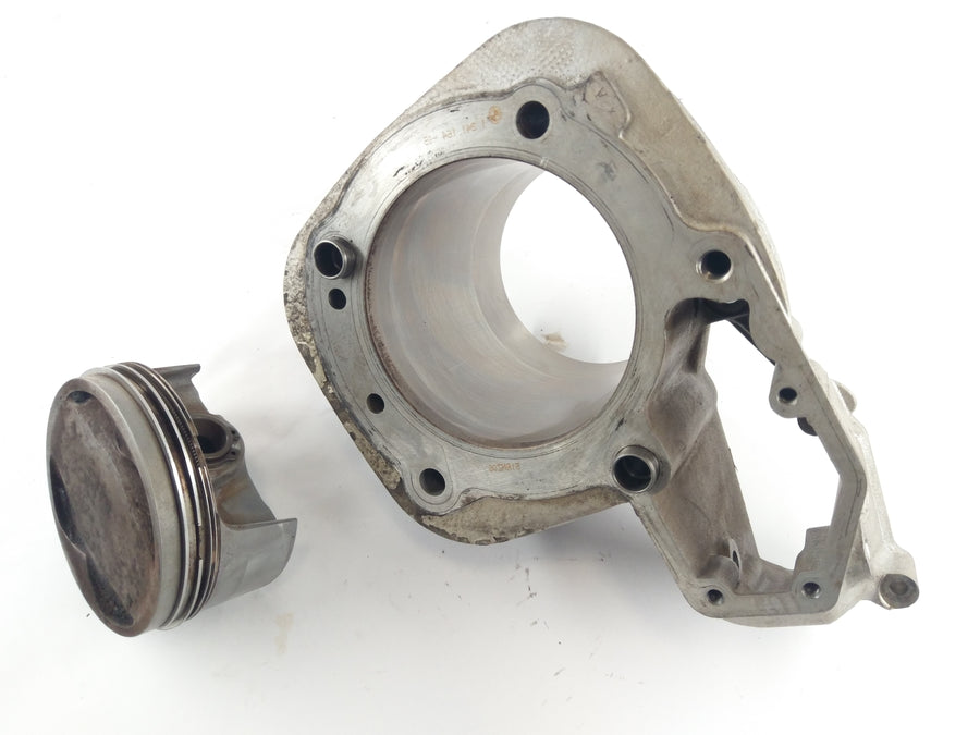 BMW R 1100 GS [1994] - Cylinder with piston