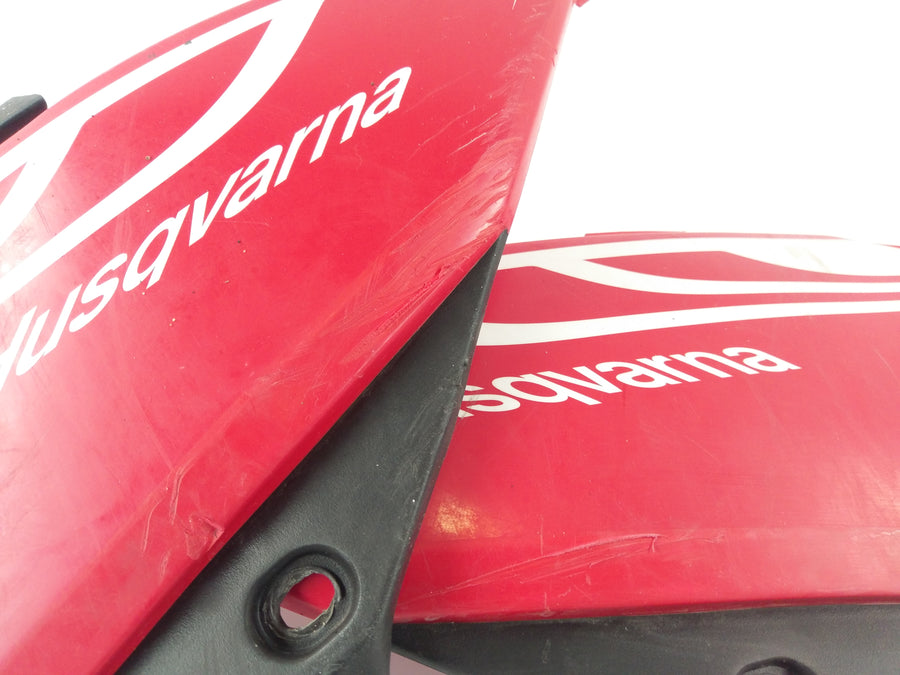 Husqvarna TE 449 A6 [2010] - Side panels fairing