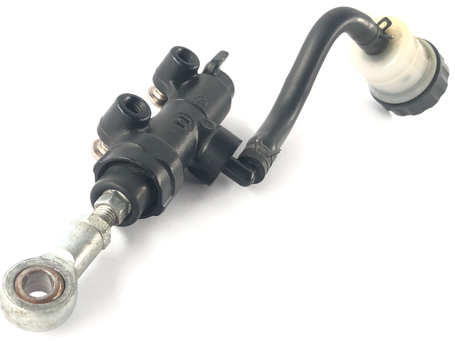 Triumph Street Triple R 675 D67LD [2008] - Rear brake pump