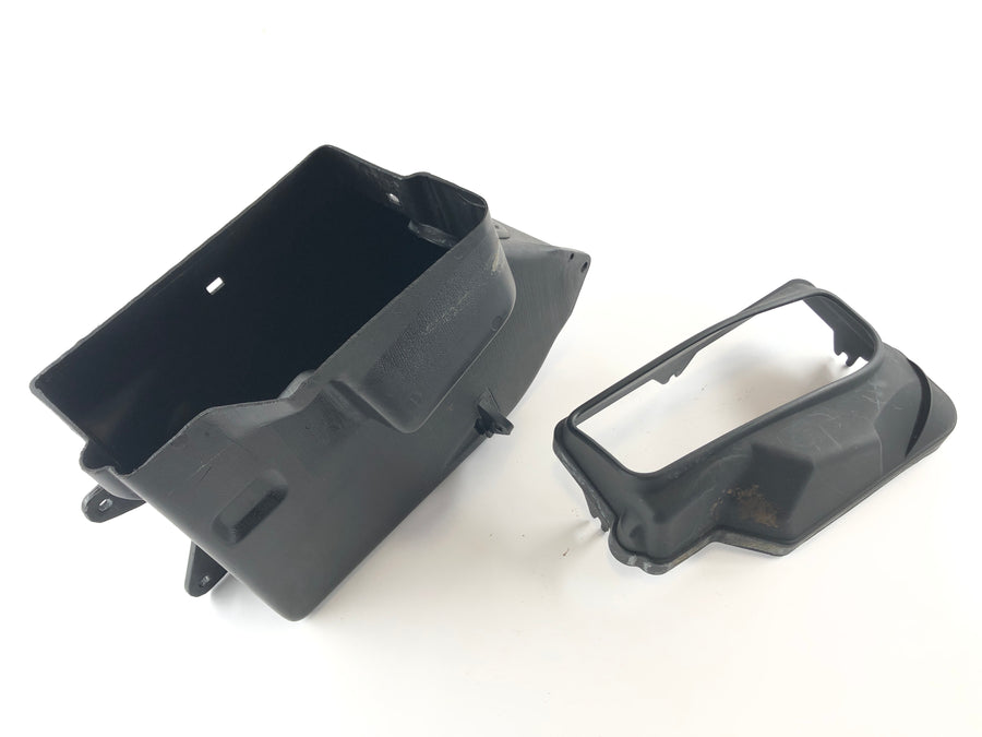 BMW R 1150 RT [2003] - compartment for radio CD changer entertainment system