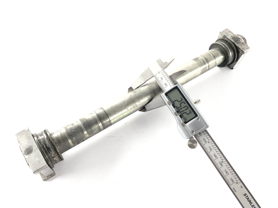 Aprilia RSV 1000 RR Factory [2009] - Rear axle