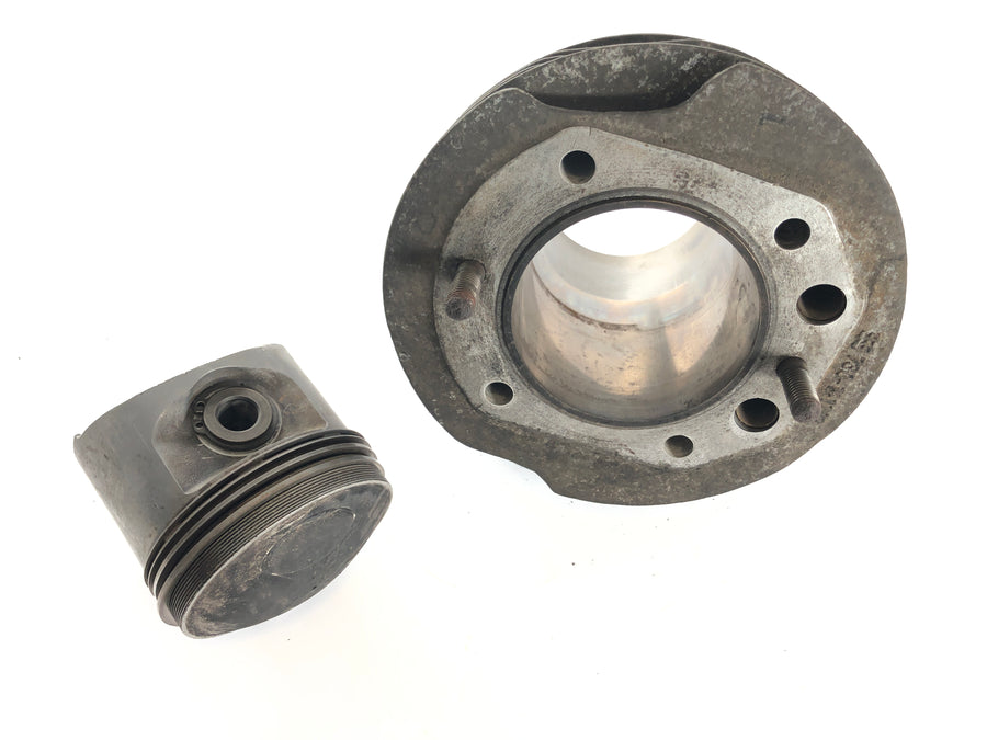 BMW R 75/6 [1974] - Cylinder with piston left