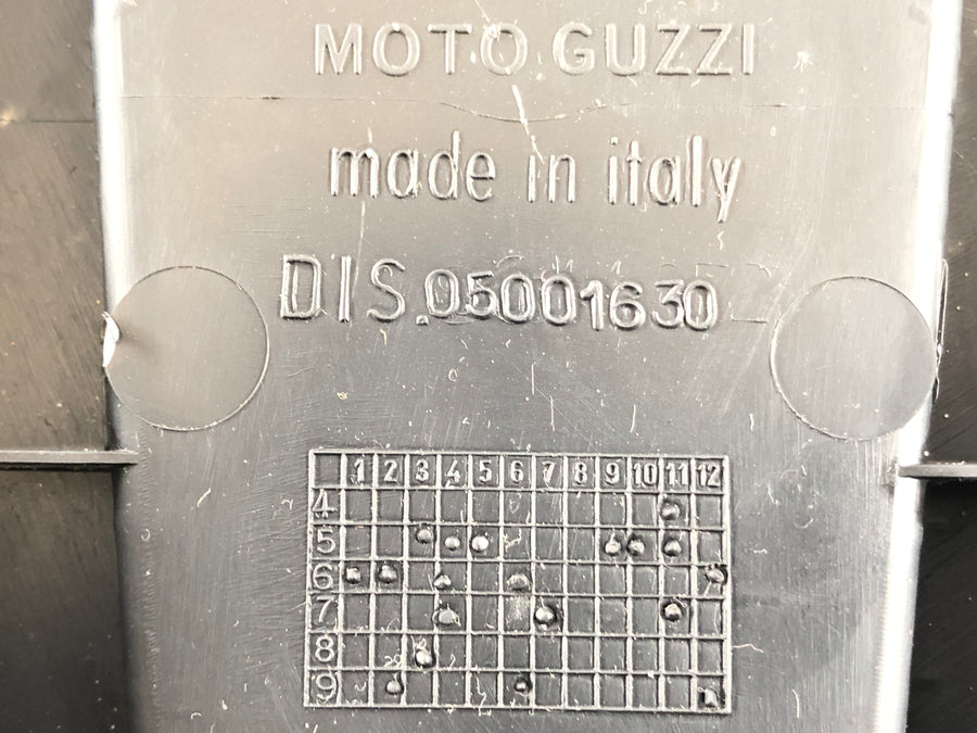 Moto Guzzi Stelvio 1200 8V [2011] - Capot avant