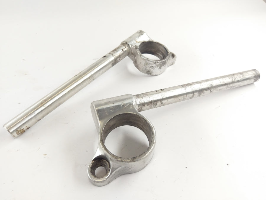 Suzuki GSXR 1100 GV73A [1992] - Handlebar stubs