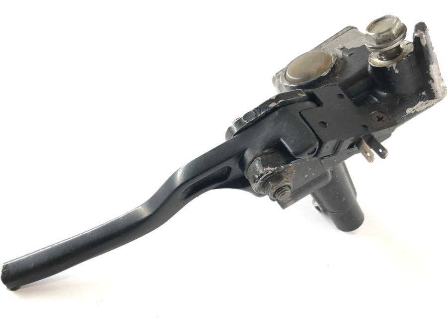 Kawasaki KLR 250 KL250D [1988] - Raccordi per manubrio sulla pompa del freno a mano destra con leva del freno