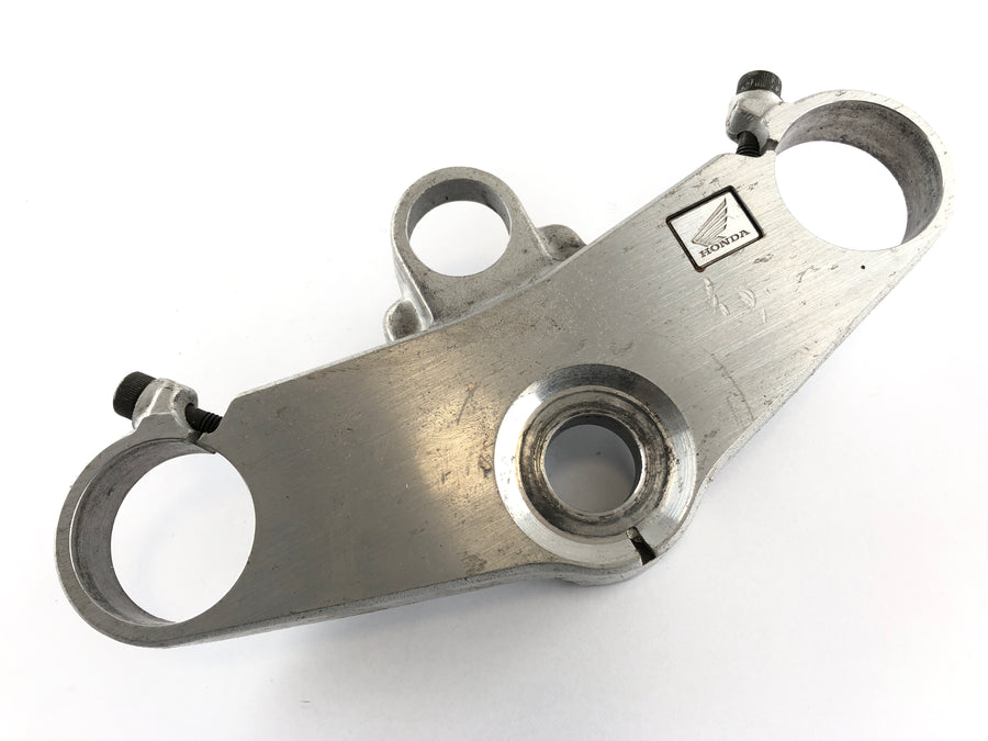 Honda CBR 900 RR SC28 [1995] - té de fourche supérieur