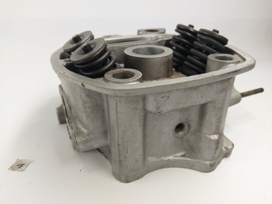 Honda CX 500 E PC06 [1982] - Cylinder head