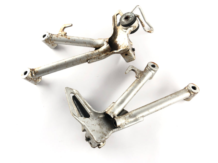 Suzuki Bandit GSF 650 S WVB5 [2005] - Passenger footrests with holder