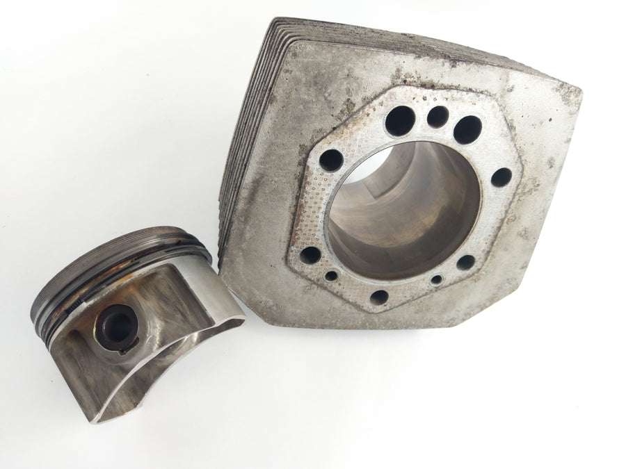 Moto Guzzi Quota 1100 ES [1999] - Cylinder with piston