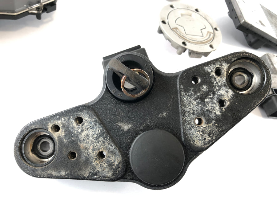 BMW R 1200 RT [2006] - Lock set with immobilizer speedometer CDI