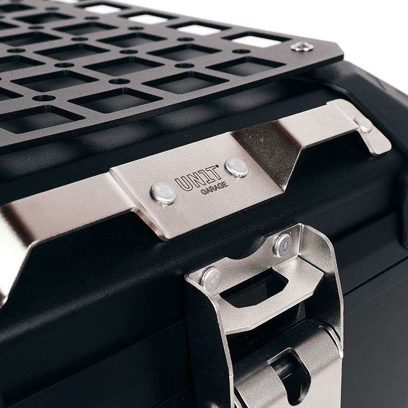 BMW R nineT 1200 Racer [2017-2020] - Atlas 44L Universal-Aluminium-Topcase + -Gepäckträger mit Soziusgriffen zur Befestigung der Topcaseplatte