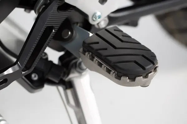 Triumph Tiger Sport 800 [2025-2026] - Poggiapiedi ION – immagine 1
