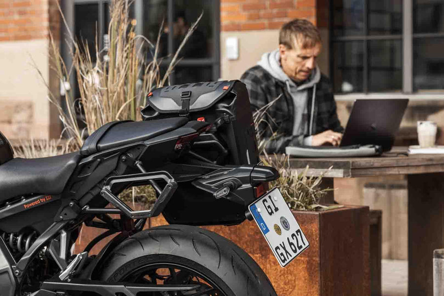 Triumph Trident 660 [2021-2025] - Sacoche latérale V-LOC WP 16 litres – photo 8