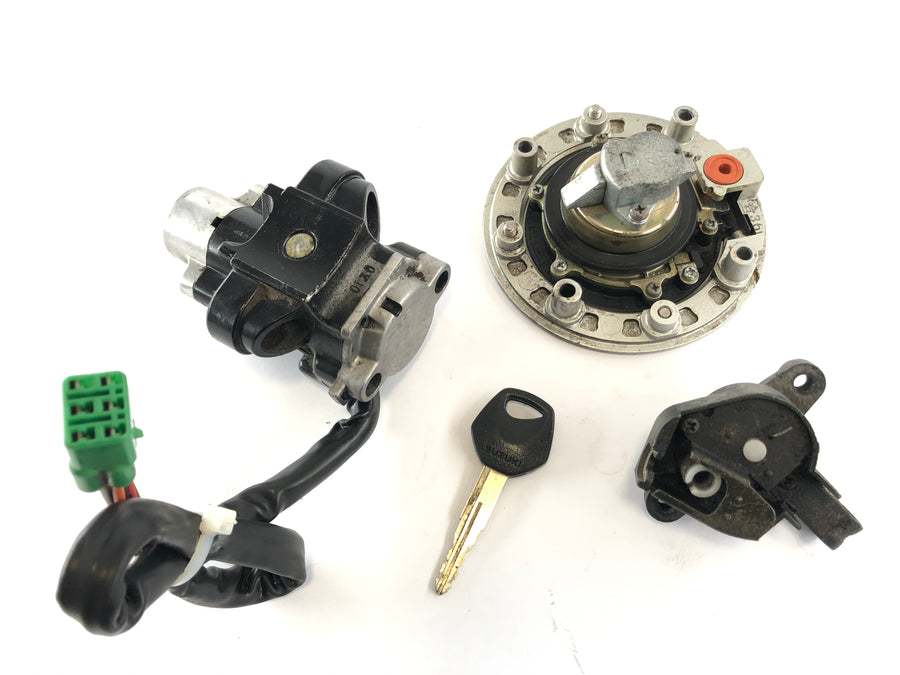 Suzuki Bandit GSF 1200 S WVA9 [2001] - Locksmith Accieding Lock