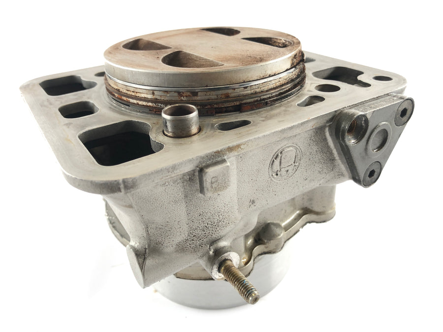 Ducati 888 Strada [1993] - Cylindre à piston Cylindre horizontal à piston