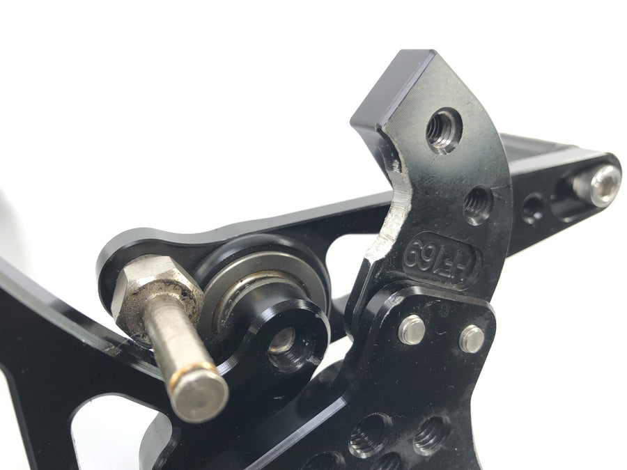 Aprilia RSV4 1000 [2010] - Sistema footrest impostato con pedale di commutazione e pedale del freno