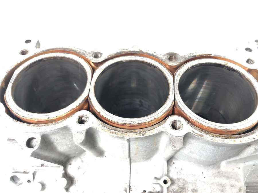 Triumph Daytona 955i T595N [2003] - Motor housing cylinder block engine block