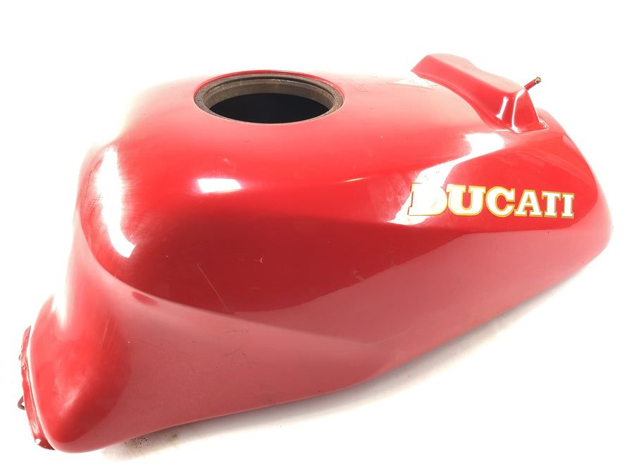 Ducati 900 SS [1991] - Tank Benzintank beschädigt muss geschweisst werden