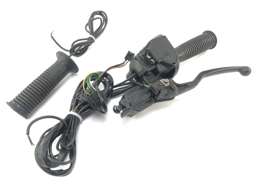 BMW F 650 GS Dakar [2007] - Lenkerarmatur Lenkerschalter rechts Gasgriff mit Handbremspumpe