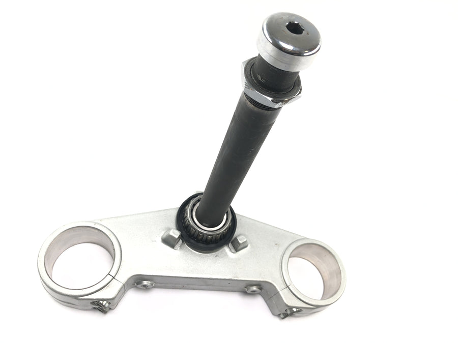Moto Guzzi V11 Sport [1999] - lower fork clamp, steering head bridge