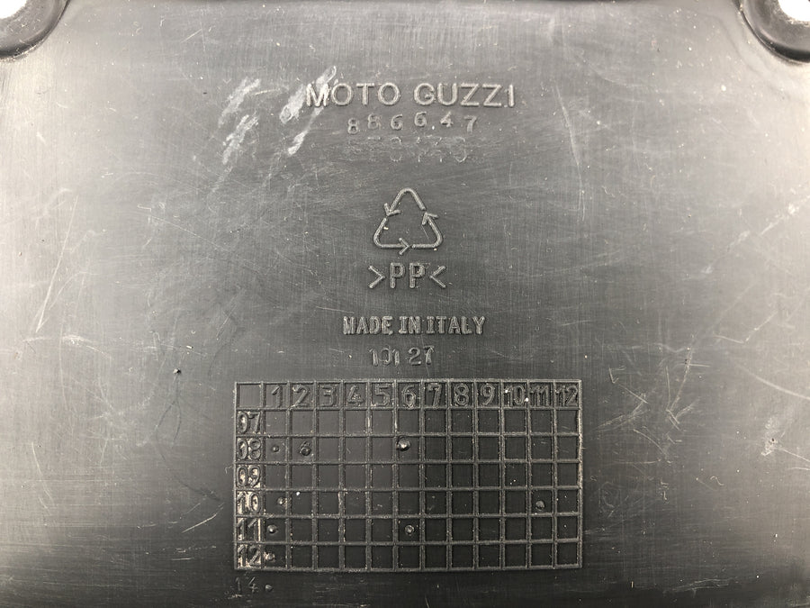 Moto Guzzi Stelvio 1200 8V [2016] - Paraspruzzi copertura sottoscocca pannello interno posteriore