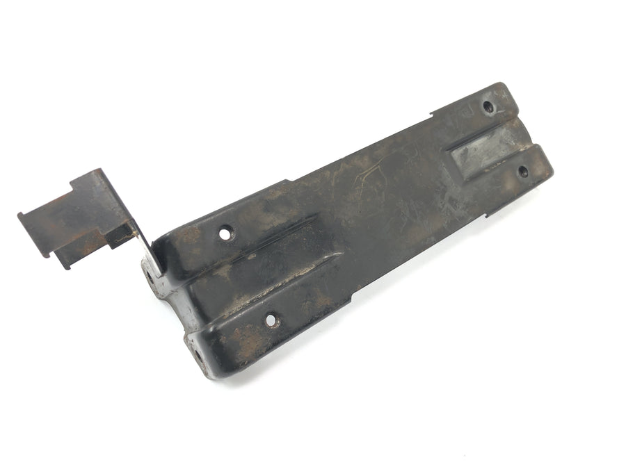 Suzuki GSX-R 1100 W GU75 C [1994] - Bracket fairing holder retaining plate