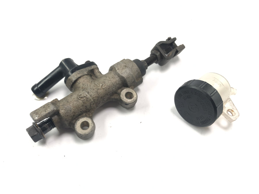 Honda NX 650 RD08 [1995] - Main brake cylinder brake pump brake pistons at the rear