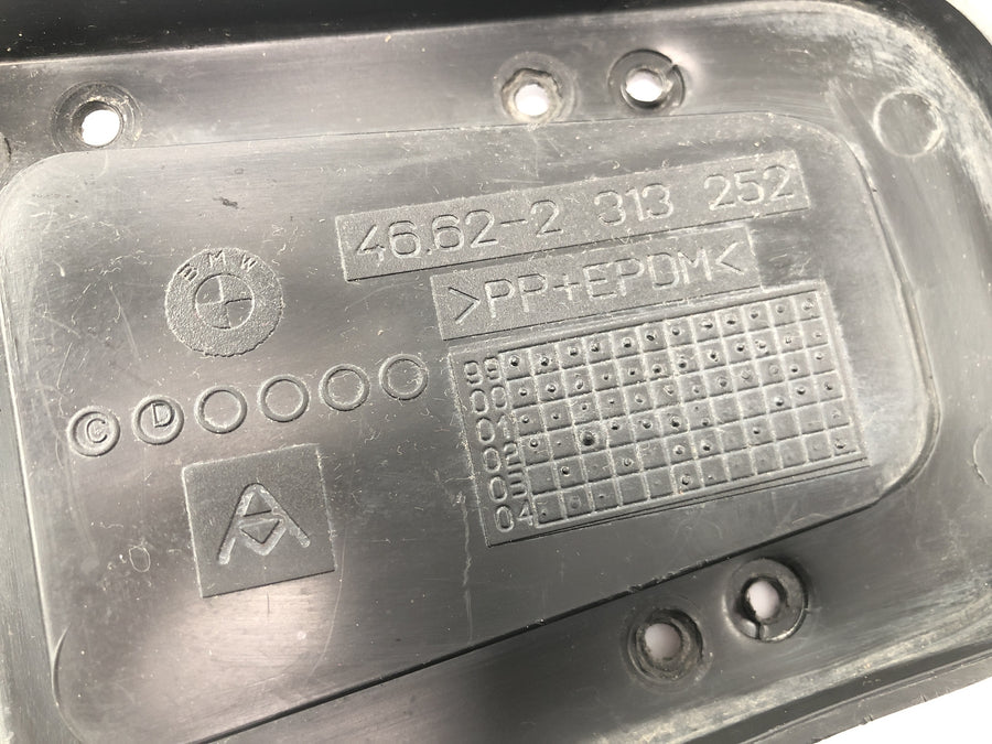 BMW R 1150 GS R21 [2002] - Rear light mount splash guard cover