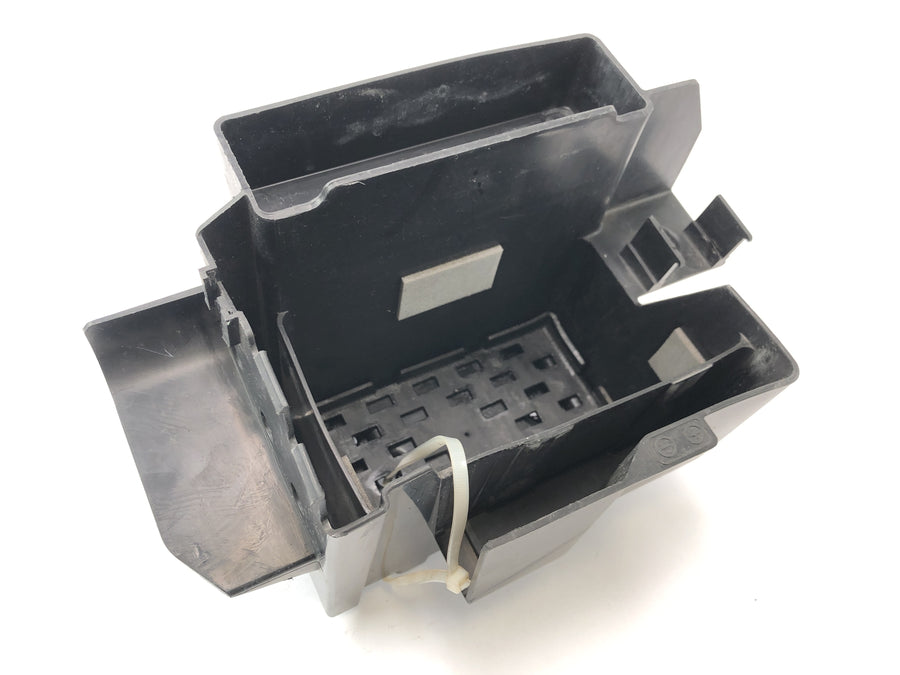 Suzuki VZ 1500 WVCU [2011] - Battery box holder battery housing