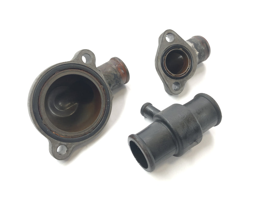 Triumph Daytona 955i T595N [2003] - thermostat housing cooling water flange