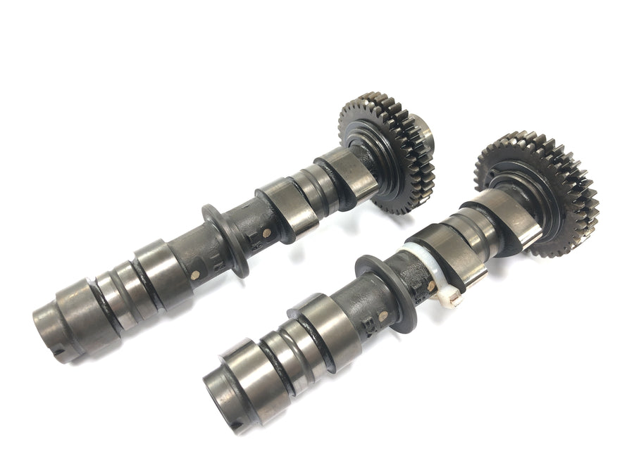 Honda ST 1100 SC26 Pan European [1990] - Camshaft pair of camshafts on the right