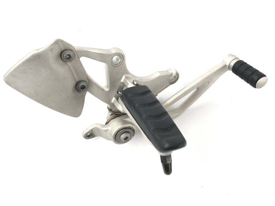 BMW R 1200 ST R1ST [2006] - footrest system driver's footrest right with brake pedal