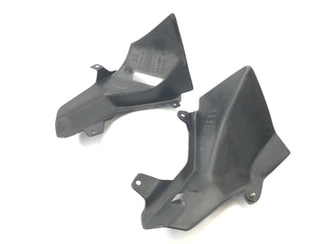 Aprilia RST 1000 Futura [2002] - couple de couverture de revêtement latéral - 0