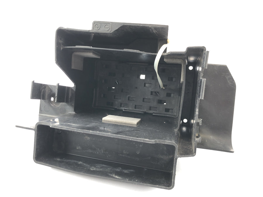 Suzuki VZ 1500 WVCU [2011] - Battery box holder battery housing