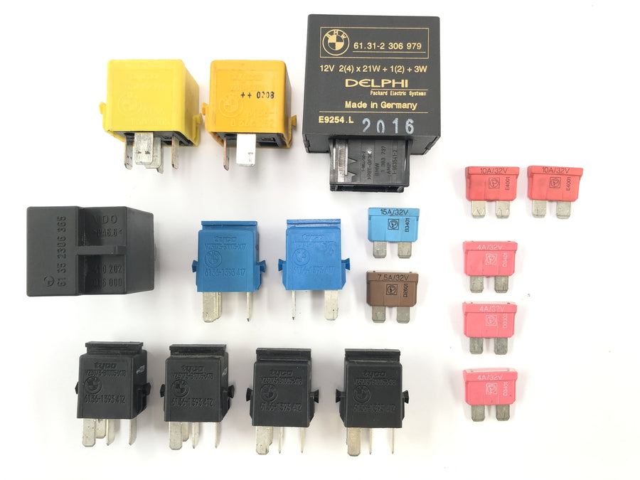 BMW R 1150 R R21 [2003] - relay fuses are convolidated