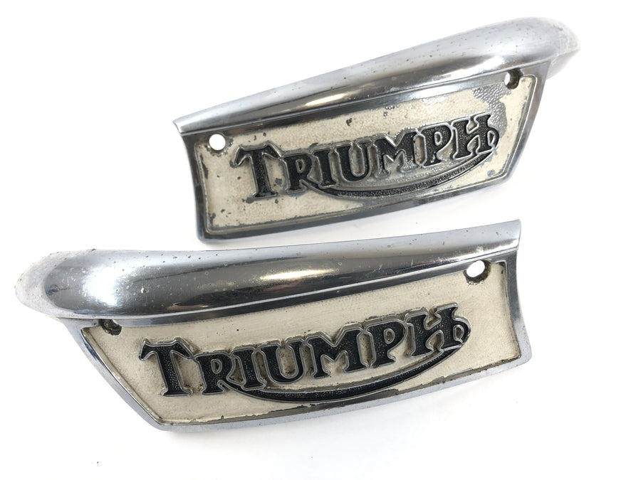 Triumph Bonneville T140V [1976] - Emblèmes de réservoir Emblèmes de réservoir sur l'ensemble droit et gauche