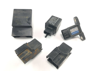 Yamaha MT 03 RM02 [2007] - Relays and electronics bundle