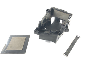 Yamaha XVS 650 Drag Star VM02 [1998] - Battery cover battery box