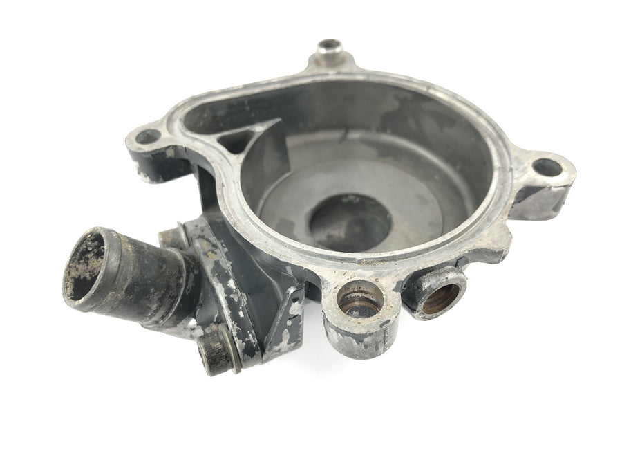 Suzuki RG 250 Gamma GJ21D [1987] - Wasserpumpendeckel Kühlmittelpumpendeckel