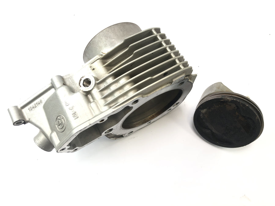 BMW R 1150 GS R21 [2002] - cylinder with piston on the right
