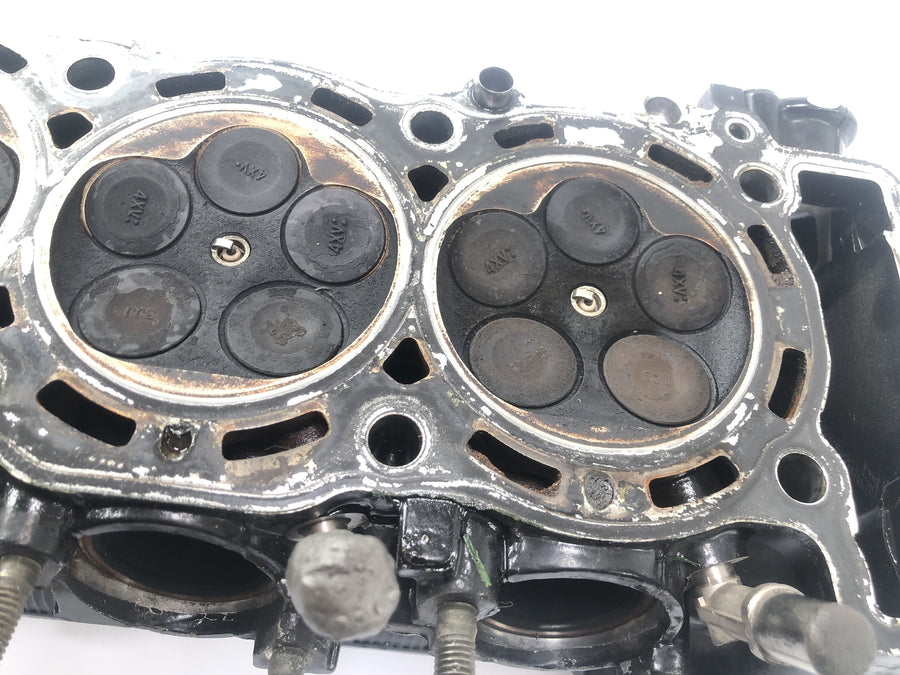 Yamaha YZF R1 RN01 [1998] - cylinder head