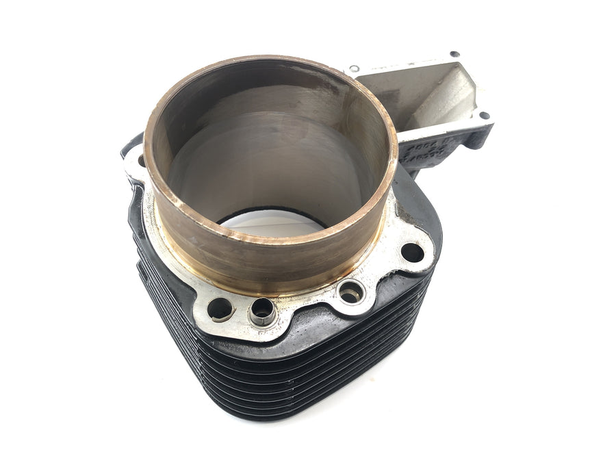 BMW R 1200 GS Adventure R12 [2012] - cylinder with pistons on the right