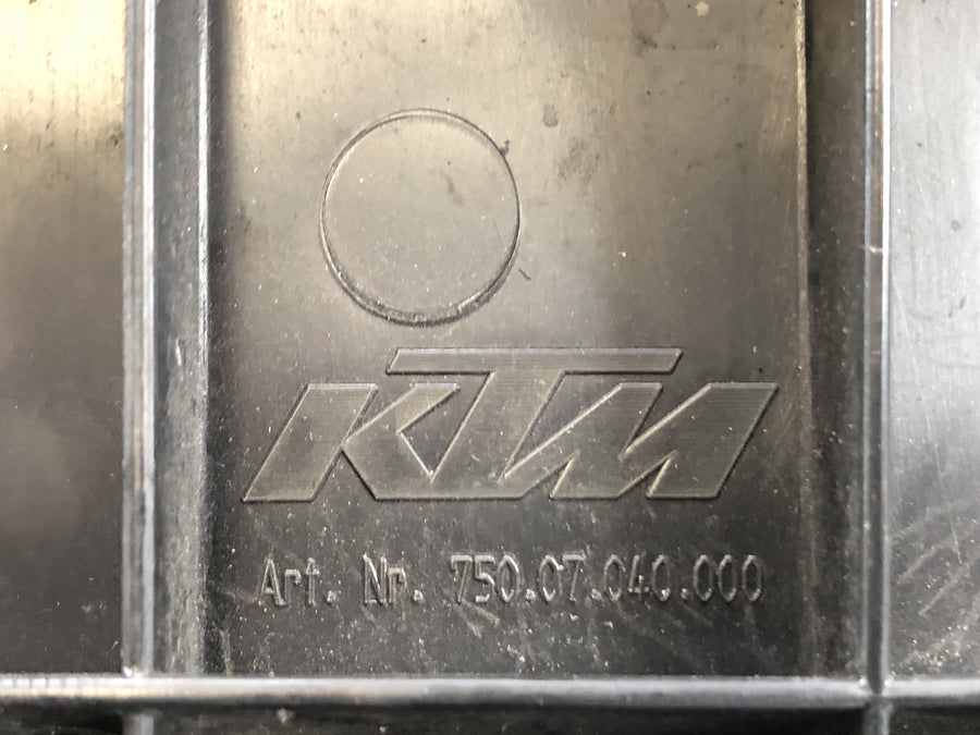 KTM 690 SM PRESTIGE [2007] - siège de la moto de siège