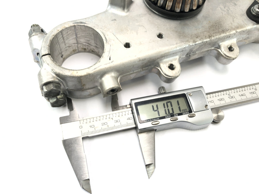 Yamaha XT 600 43F [1985] - fork bridge below control head