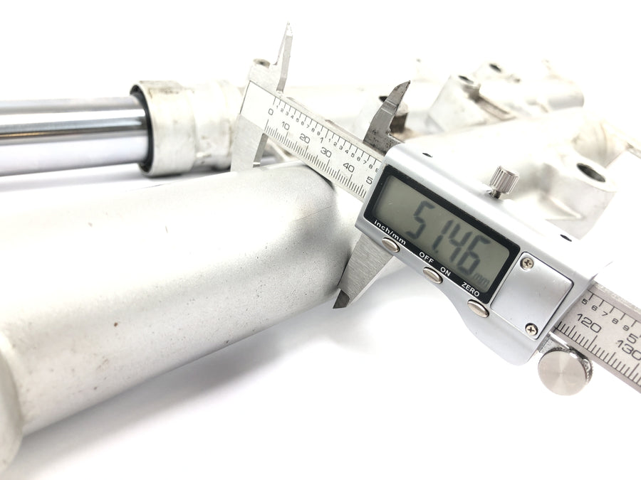 Yamaha XTZ 750 3LD [1989] - Telescopic fork with axle