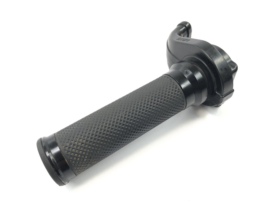 Yamaha YZF R1 RN09 [2003] - Gas grip rotary handle on the right