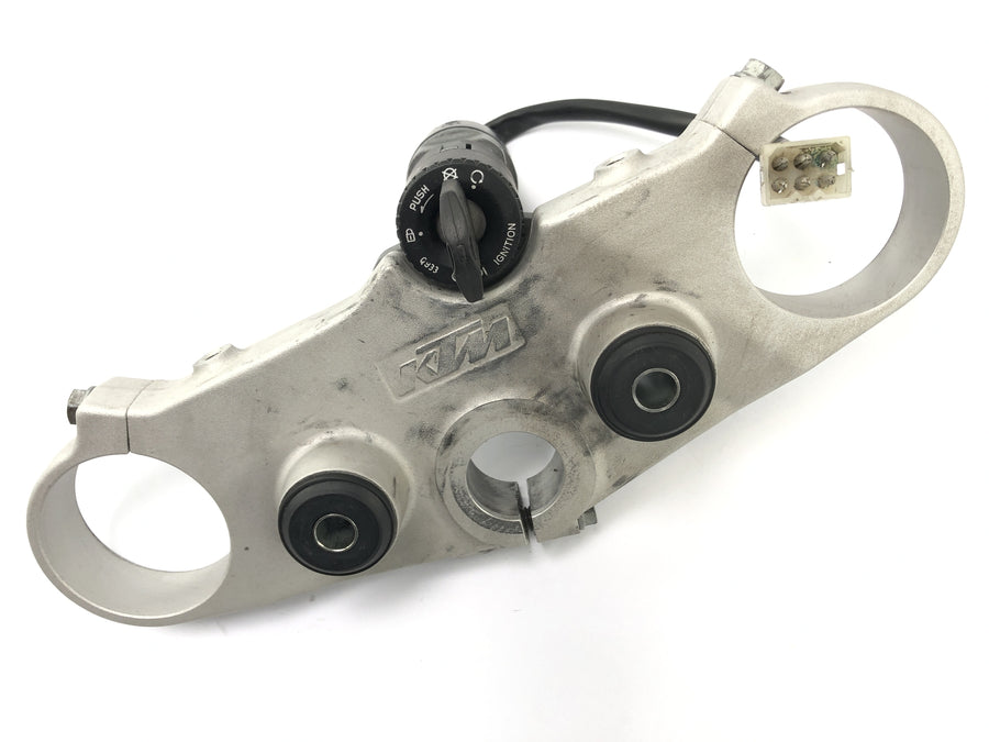KTM 690 SM Prestige [2007] - fork bridge at the top with ignition lock ignition lock cover