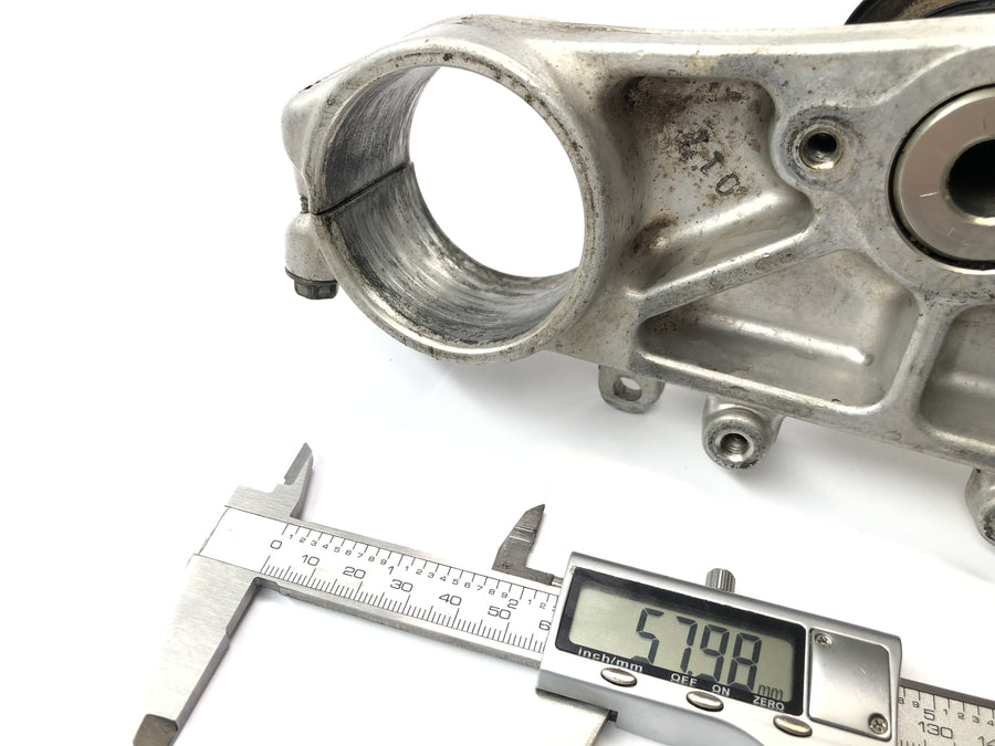 Yamaha YZ 426 F [2000] - lower fork bridge